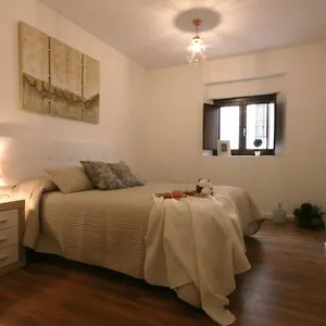 https://apartamento-vacacional-carmona.es-andalucia.com
